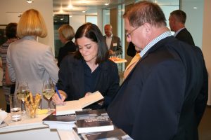 Buchtaufe Balanceakt Compliance